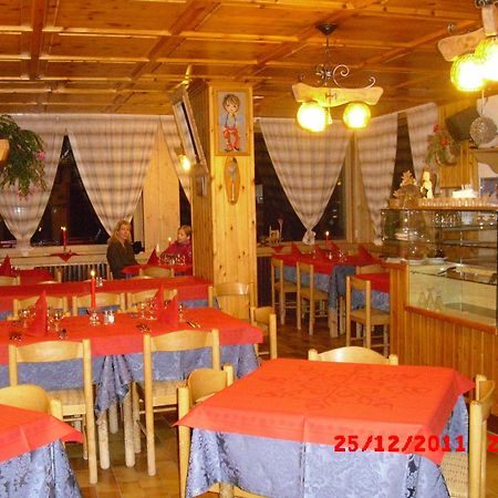 ヴァルディソット Chalet Dei Rododendriヴィラ エクステリア 写真