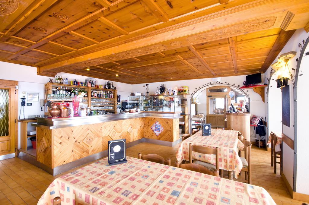 ヴァルディソット Chalet Dei Rododendriヴィラ エクステリア 写真