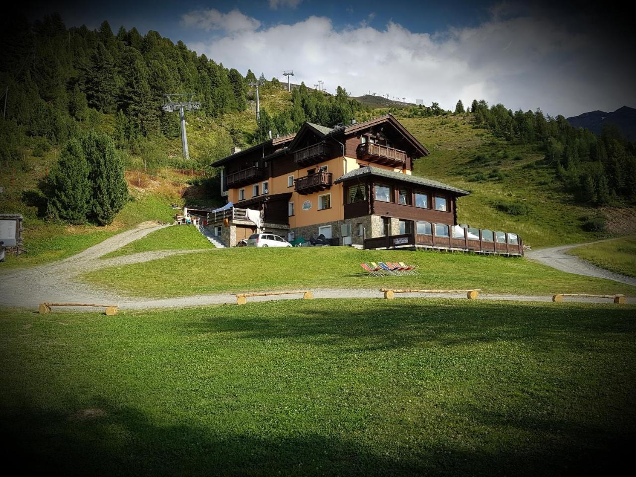 ヴァルディソット Chalet Dei Rododendriヴィラ エクステリア 写真